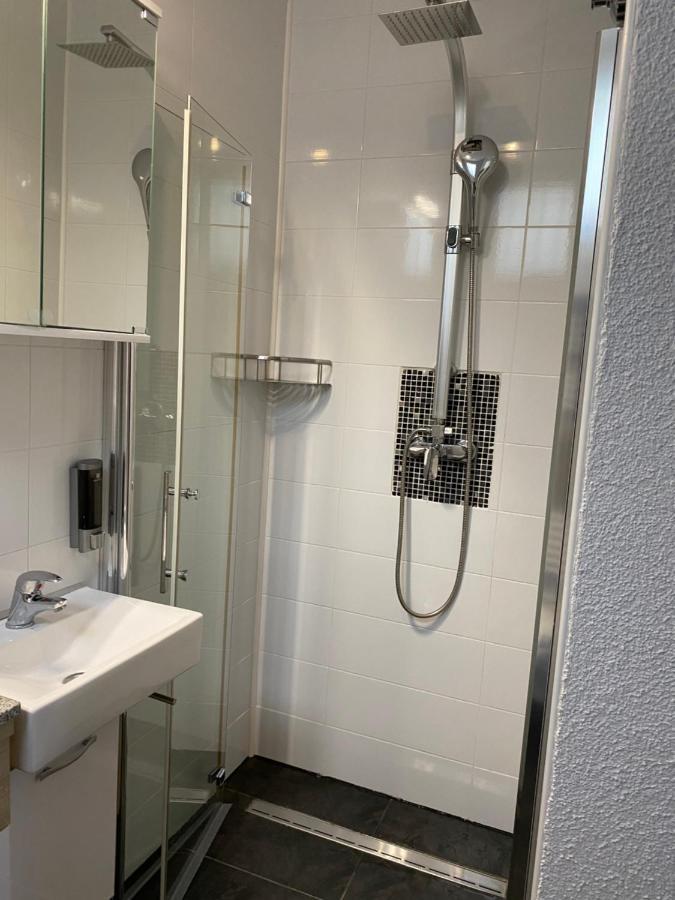 Modernes Studio Baden-Baden Bagian luar foto