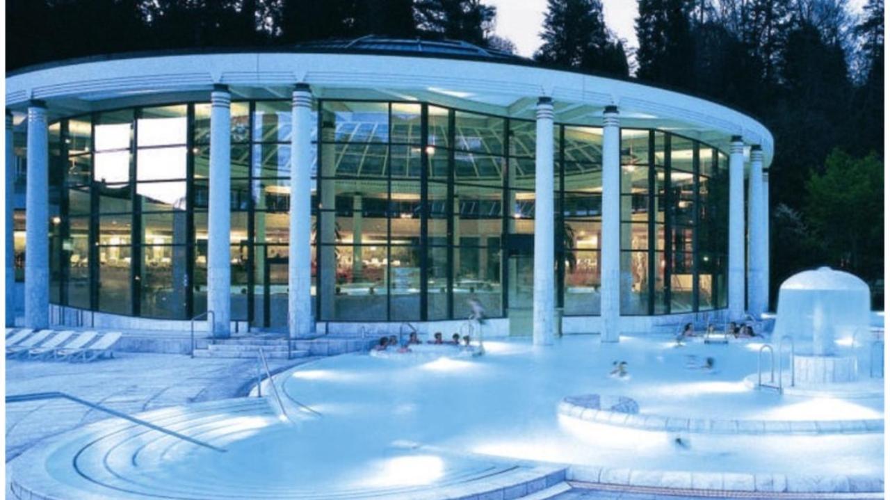 Modernes Studio Baden-Baden Bagian luar foto