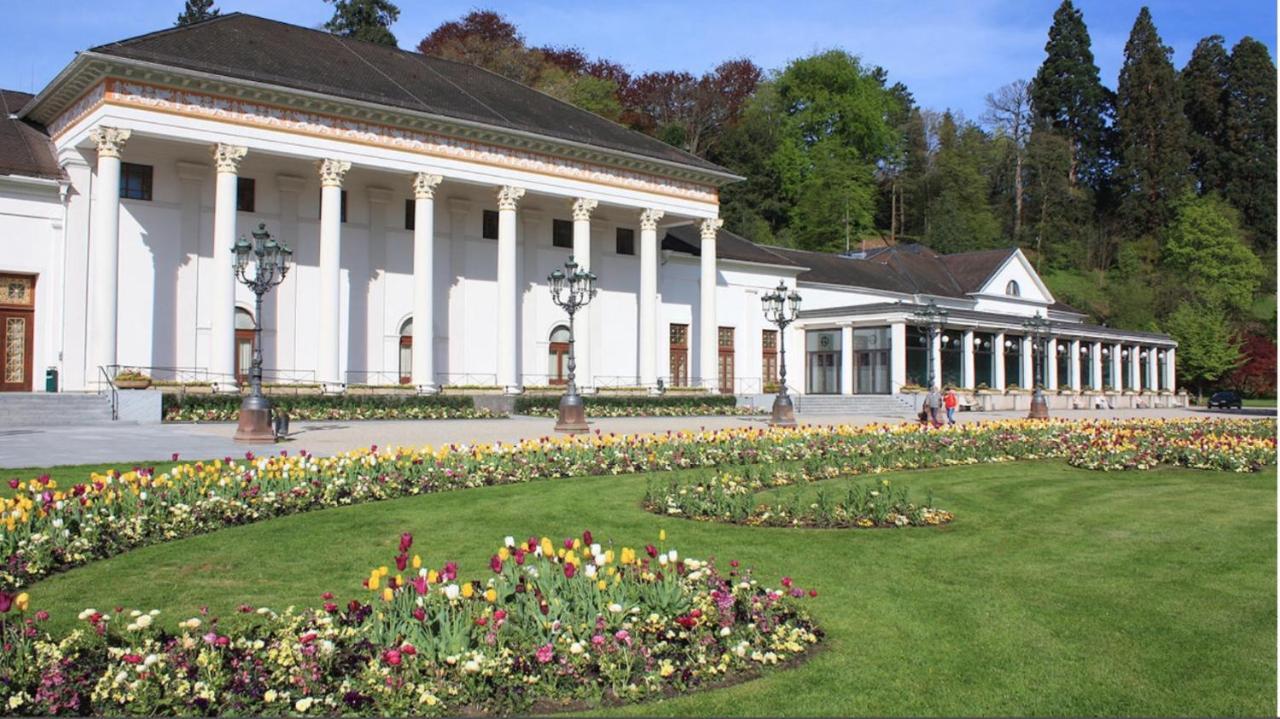 Modernes Studio Baden-Baden Bagian luar foto
